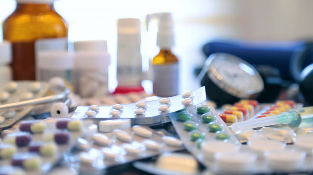 Secretaría de Salud autoriza a enfermeras y pasantes recetar medicamentos