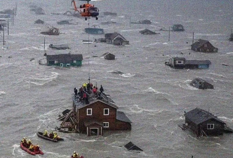 Alaska bajo evacuación masiva tras oleaje récord por el paso del tifón ‘Halong’