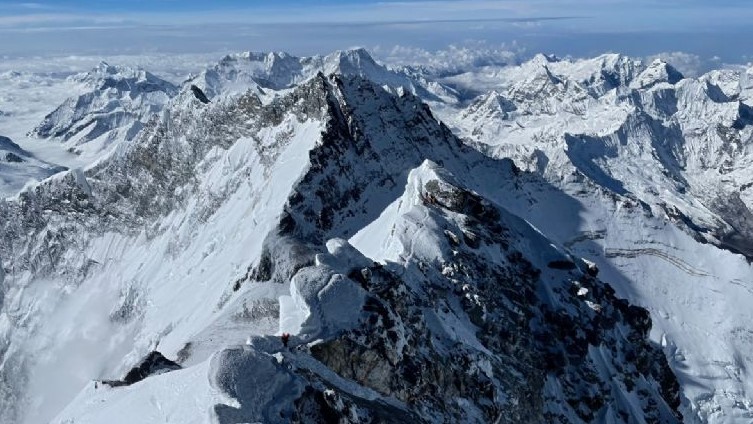 Tormenta de nieve azota el Everest: 200 alpinistas atrapados