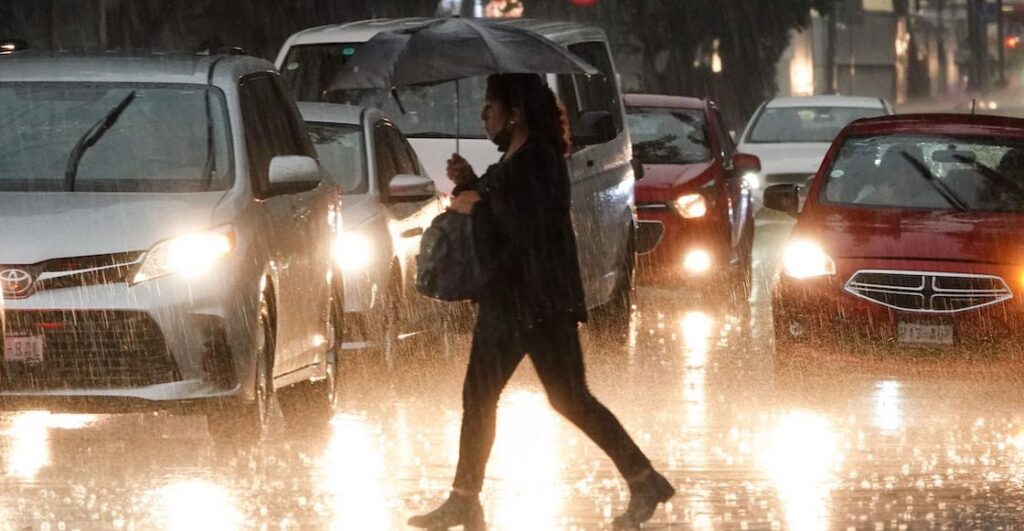 ¡Prepárate! SMN alerta por frente frío 8 y lluvias torrenciales durante el fin de semana
