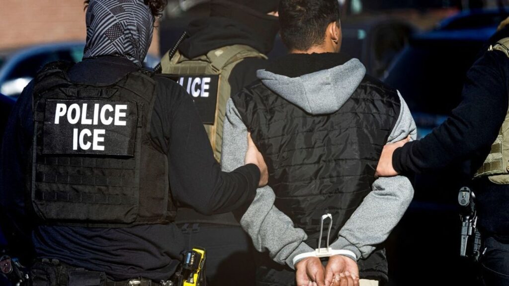 Los Ángeles considera declarar estado de emergencia debido a las redadas de ICE