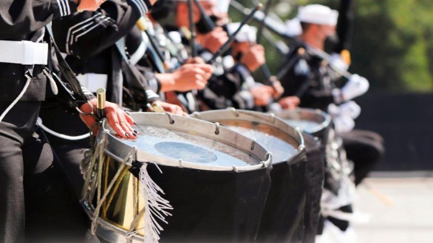Invitan a primarias y secundarias a participar en taller de Banda de Guerra