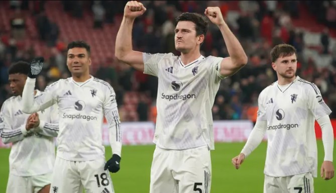Manchester United sorprende y vence al Liverpool en Anfield