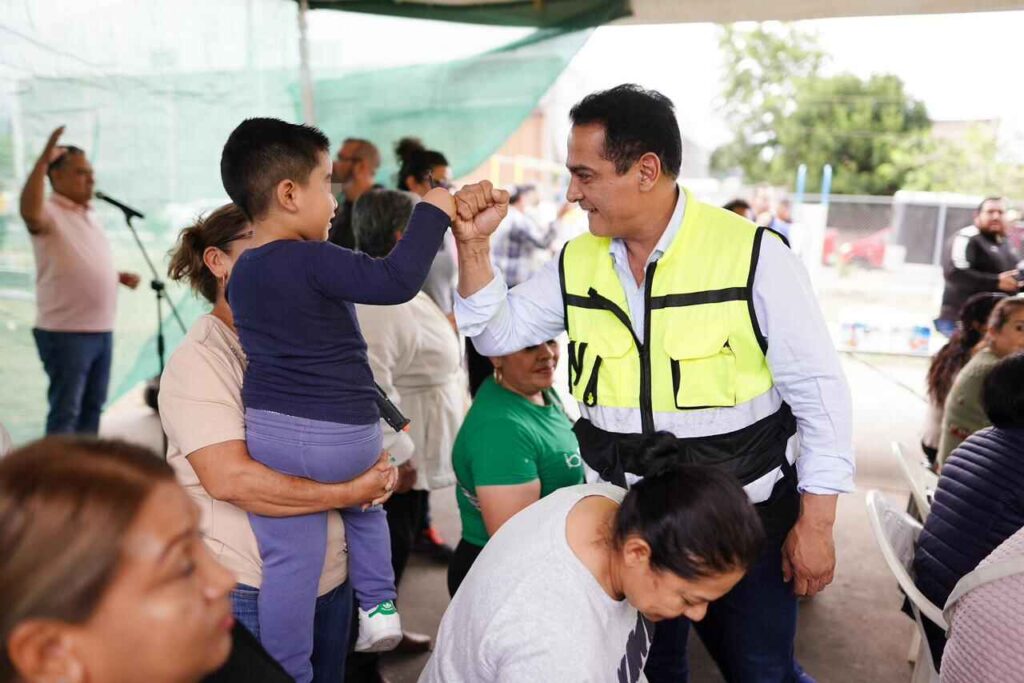 Enchula Toño Ochoa la Cuadra del Ferrocarril; 100 espacios recreativos en 100 días.