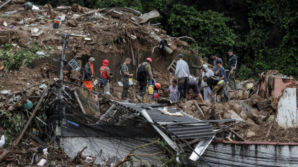 Asciende a 72 muertos y 48 desaparecidos por lluvias en cinco estados