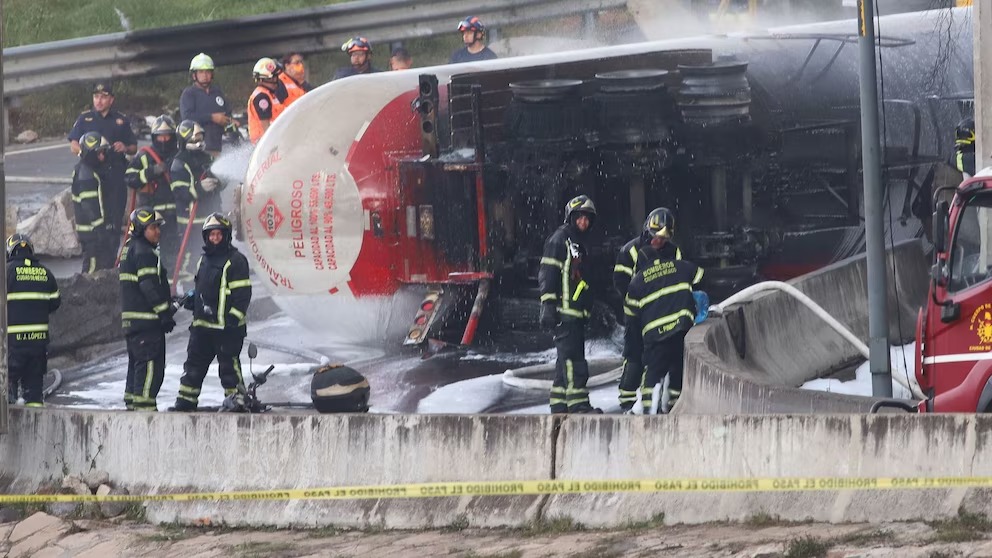 Falta de pericia del conductor y exceso de velocidad, causas de explosión de pipa en Iztapalapa, afirma Fiscalía de CDMX