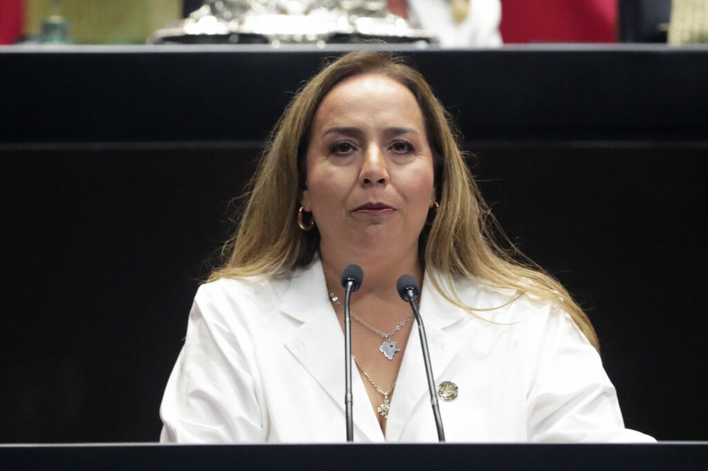 Reforma aduanera de Morena encubre el huachicol fiscal: Vero Pérez (PAN)