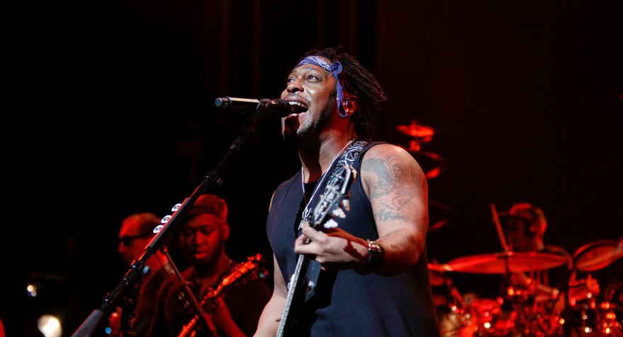 Fallece D’Angelo, icónico cantante de R&B, a los 51 años