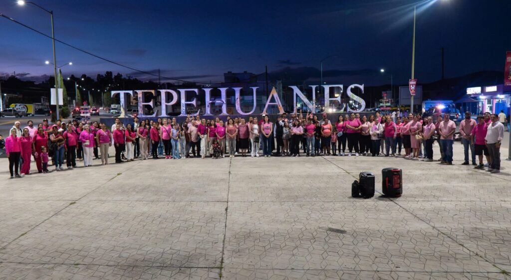 Tepehuanes enciende la esperanza y se une al Mes Rosa contra el cáncer de mama