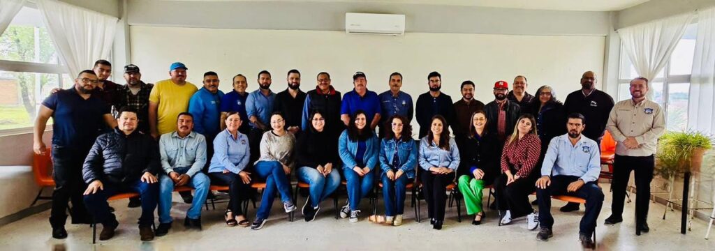 Emotiva despedida a dos pilares del CBTa 173 en Nuevo Ideal
