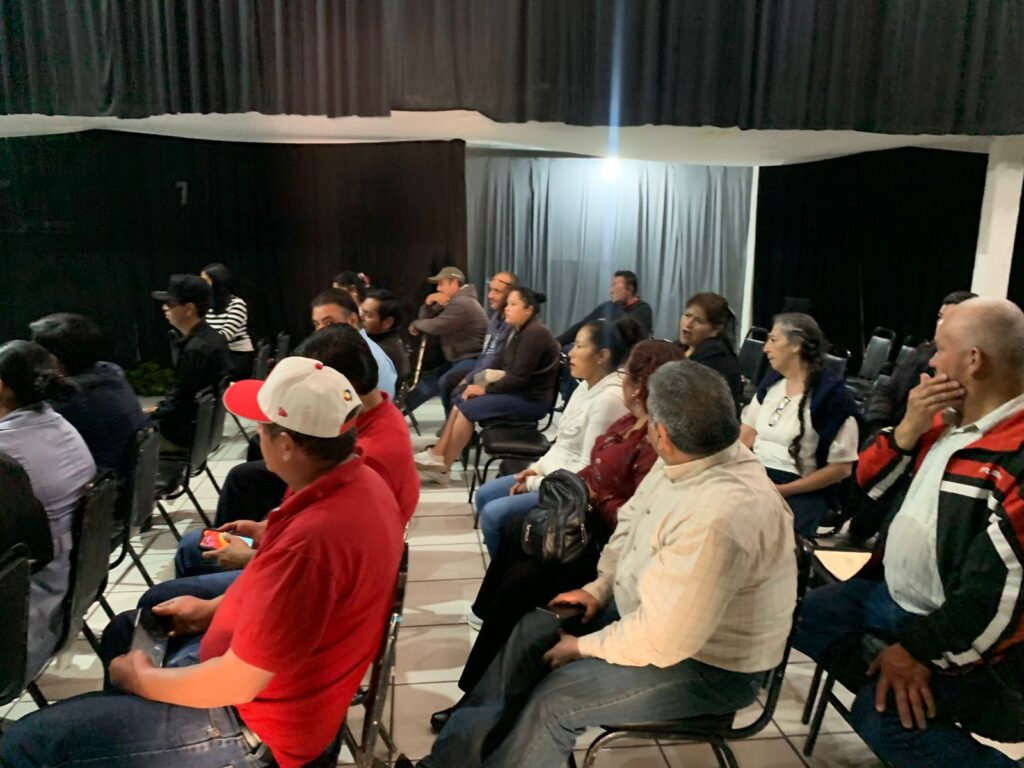 Reunión de seguridad con comerciantes locales
