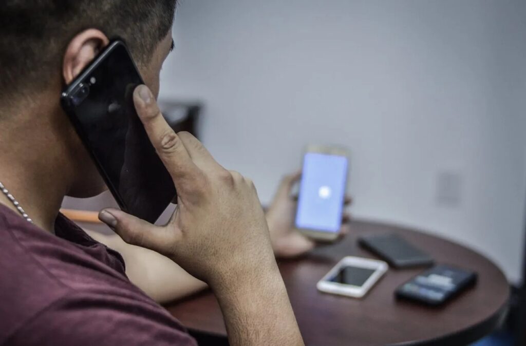 Le exigen 50 mil pesos por no llevarse a su familia