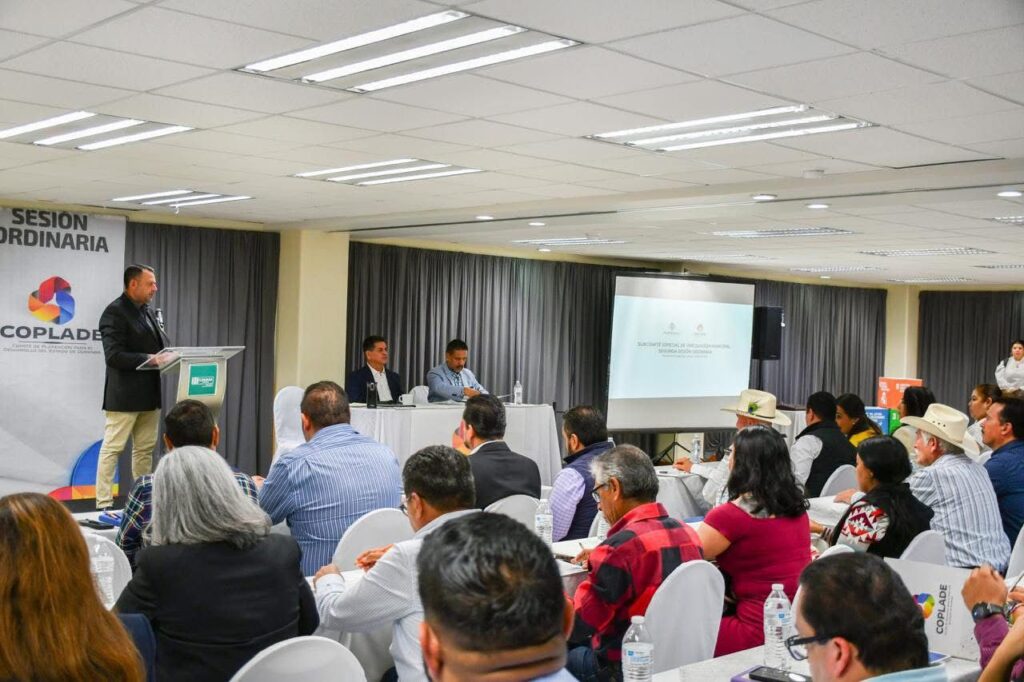 Presidentas y presidentes municipales se capacitan con COPLADE para fortalecer el desarrollo