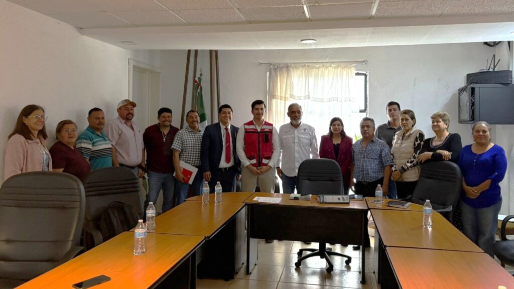 Armando García sostiene reunión con representantes de la CFE