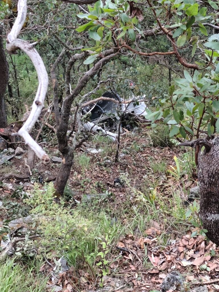Reportan desplome de avioneta en la sierra