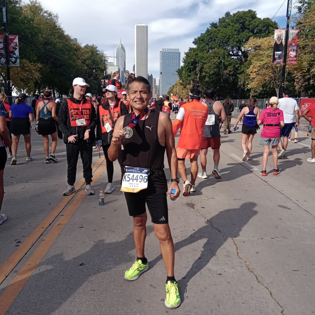 Santiagueros en Chicago: Roberto Frausto y “Nano” Melero en el Maratón 2025