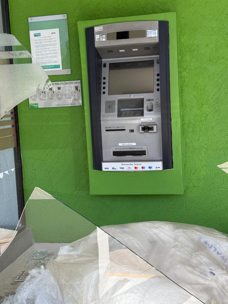 Trataron de robar cajero de un banco