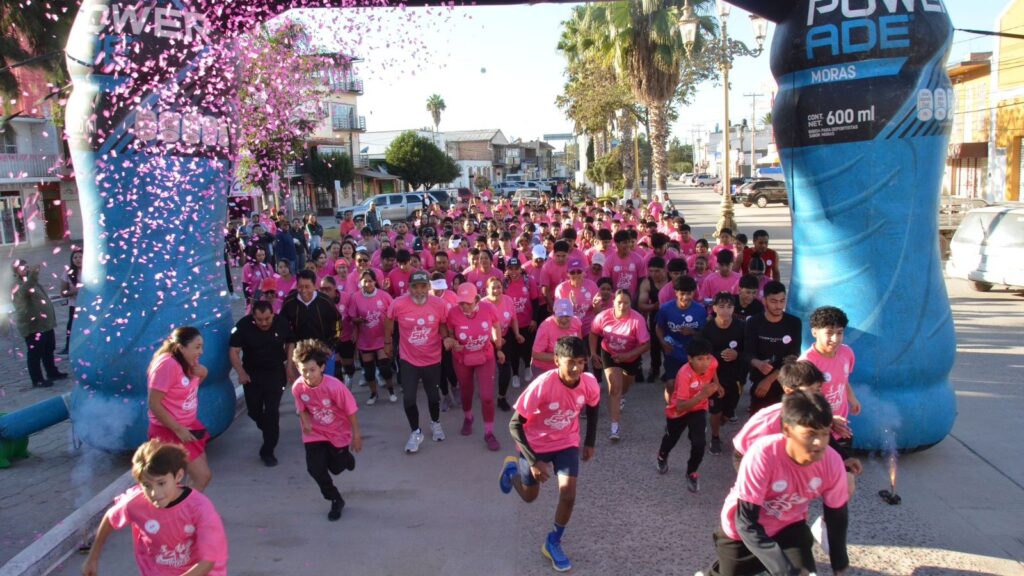 Así fue la Carrera Rosa por la concientización del Cáncer de Mama