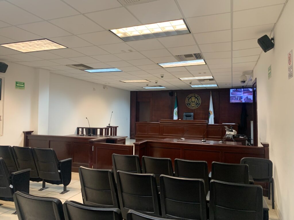 Sentencian a ex funcionaria corrupta
