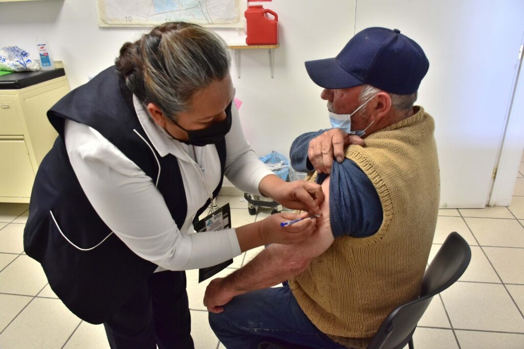 Inicia campaña invernal de vacunación 2025-2026