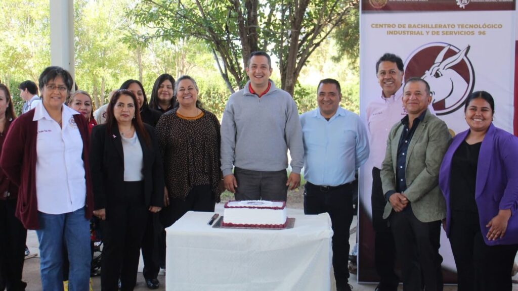 Celebran 49° Aniversario del CBTis 96; con orgullo reconocen trayectoria de docentes