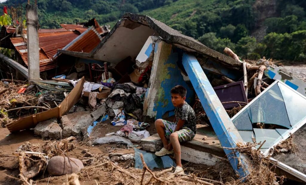 Más de 100 comunidades siguen incomunicadas por lluvias en Hidalgo, Veracruz y Puebla