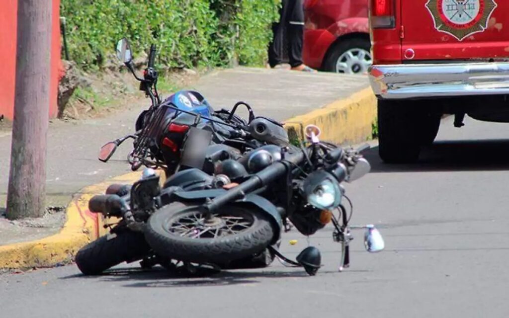 Motociclista le quita la vida al atropellarlo