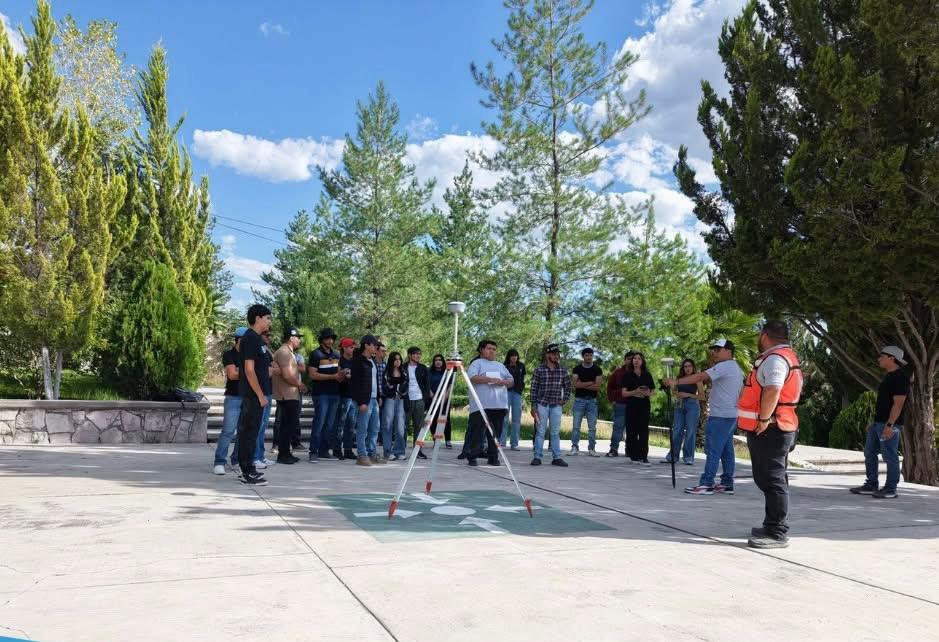 Destaca participación de Linces del TecNM Santiago en el Festival Ciencias Revueltas 2025