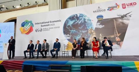 Funcionarios de Nuevo Ideal participan en importante encuentro nacional