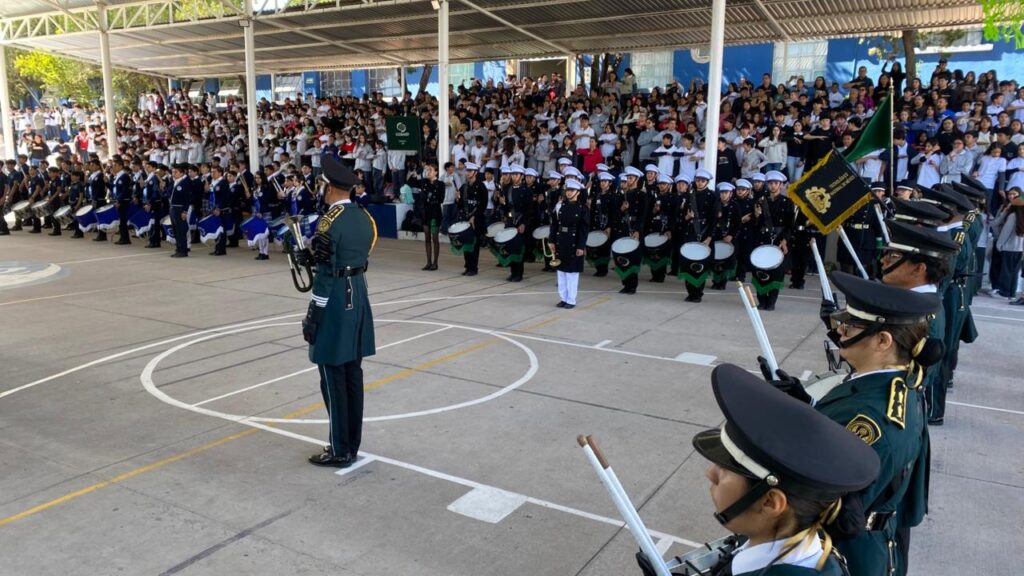 Encuentro Fraternal de Bandas de Guerra celebra el 34 aniversario del COBAED Plantel 10 Santiago