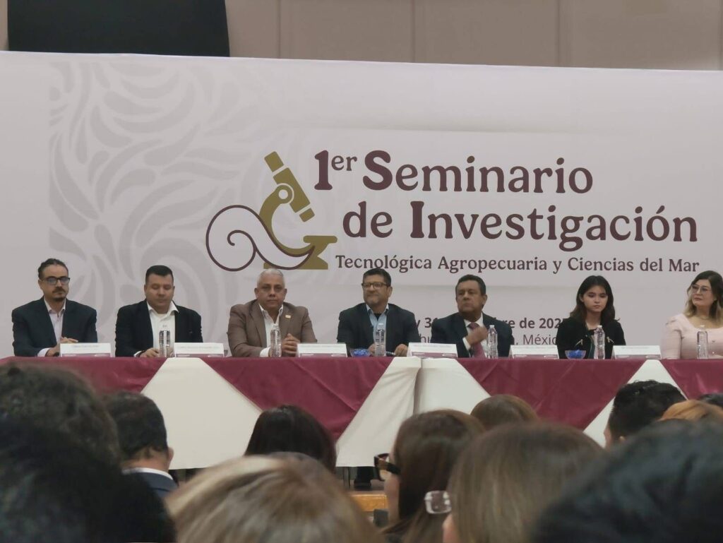 Talento del CBTF No. 2 de Santiago destaca en Chihuahua con innovador proyecto tecnológico