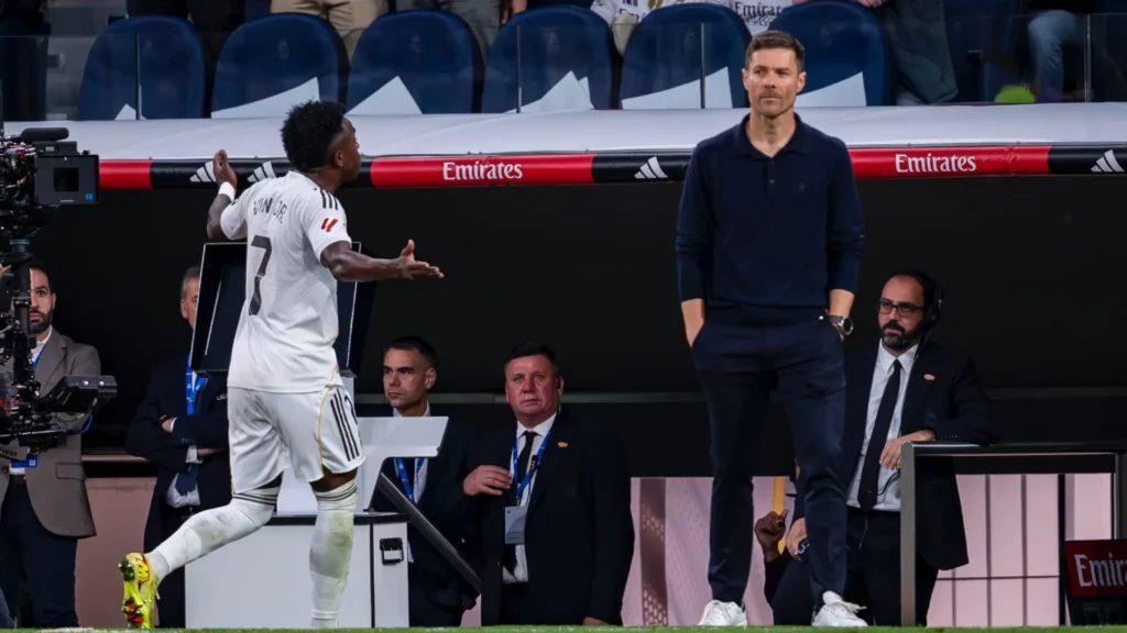 Xabi clarifica la situación con Vinícius Jr. en el Real Madrid tras el berrinche