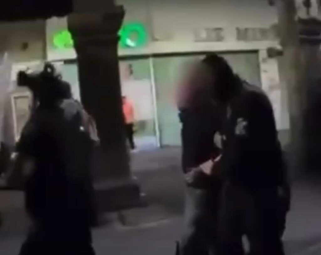 Fiscalía de Jalisco investiga a 44 de los 47 detenidos tras disturbios en el centro de Guadalajara