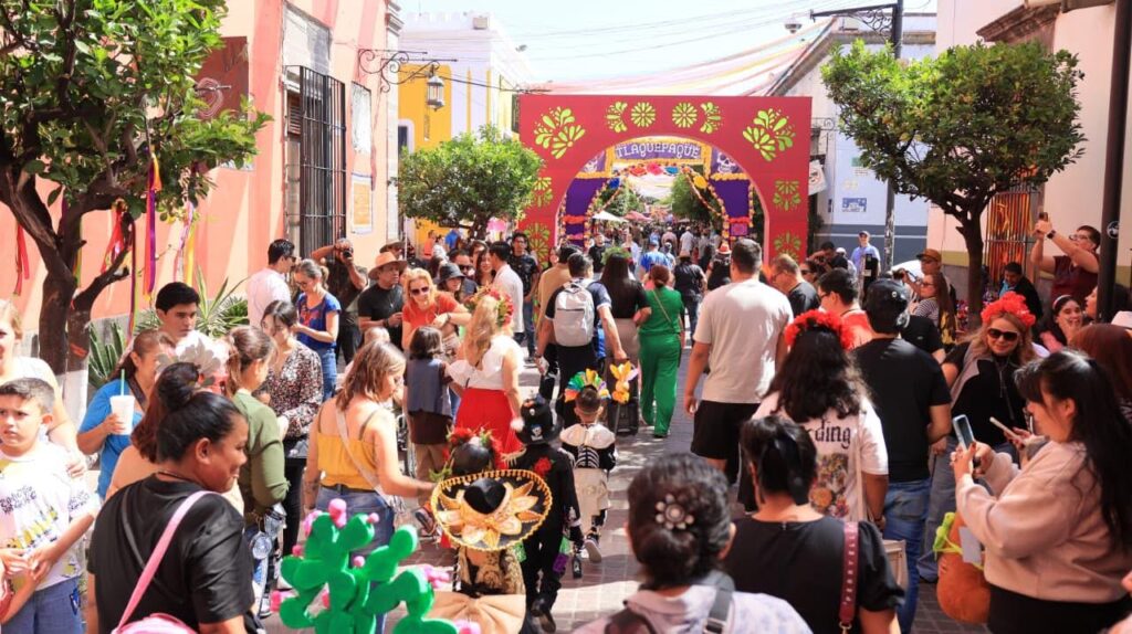 Más de 450 mil personas celebran el Festival de Muertos en Tlaquepaque