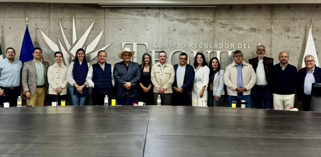 Agroindustria tequilera y legisladores fortalecen diálogo para impulsar la competitividad del tequila