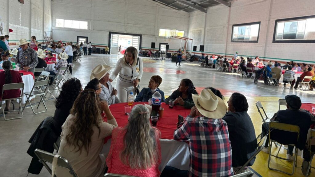 Celebran el 27° Aniversario del Grupo de la Tercera Edad ‘Corazón’ en Poanas
