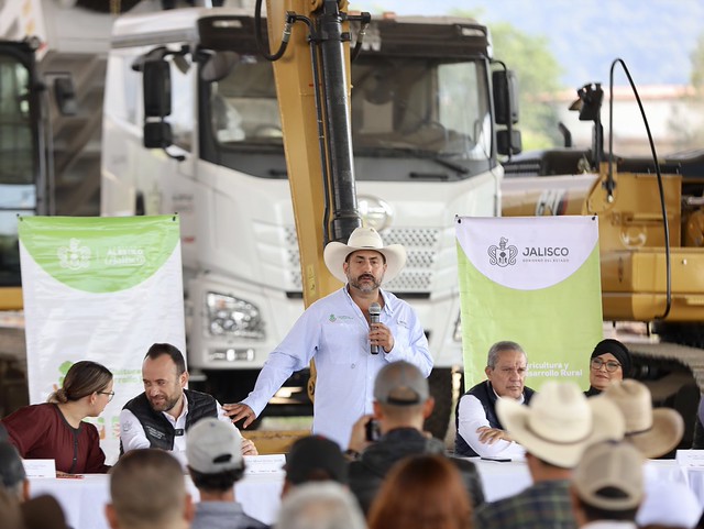 SADER Jalisco entrega módulo de maquinaria en préstamo para siete municipios de la Sierra de Amula