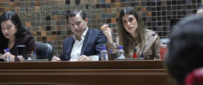 Cuestionan operación de programas sociales durante la comparecencia de la titular del Sistema de Asistencia Social
