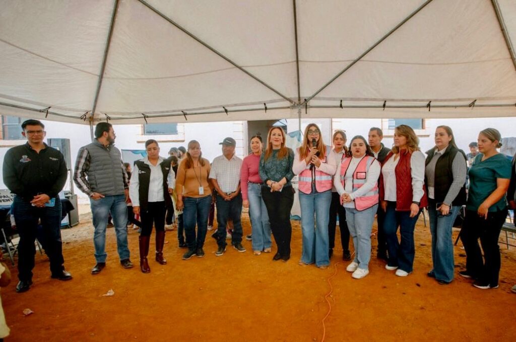 Acerca el Gobierno de Parral servicios esenciales a la comunidad indígena de San Andrés