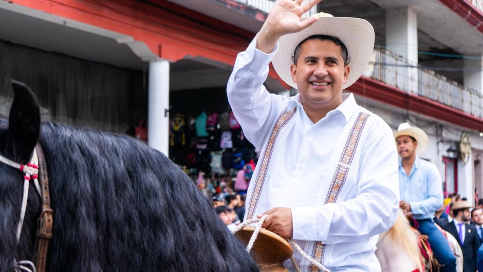 Hallan sin vida a dos presuntos implicados en el asesinato de Carlos Manzo, alcalde de Uruapan
