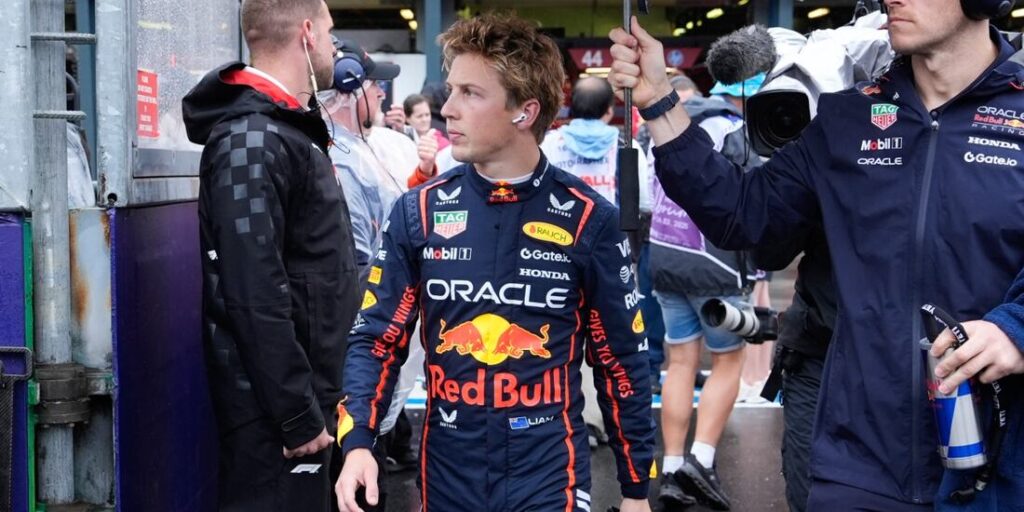 Liam Lawson molesto con la OMDAI tras incidente en el GP de México