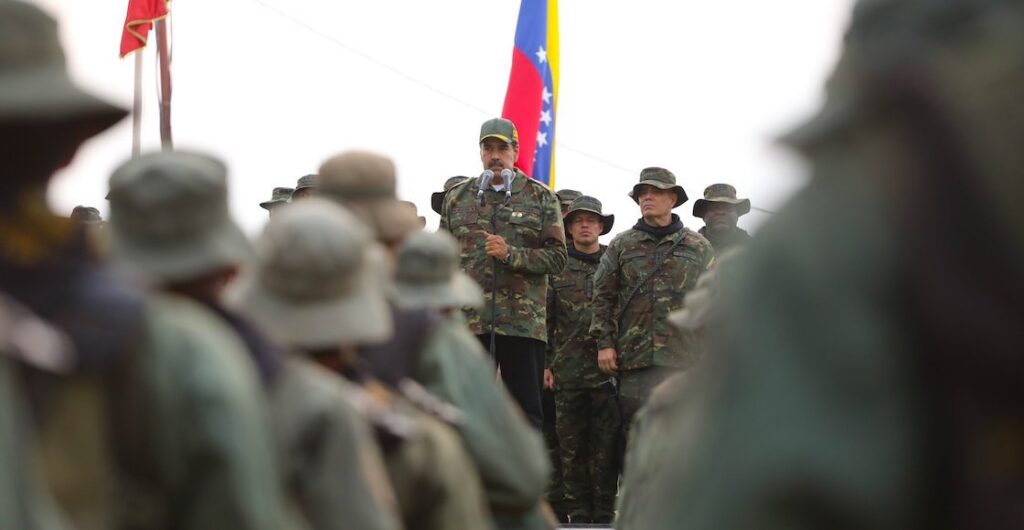 Venezuela ordena despliegue militar: Tensión con Estados Unidos aumenta