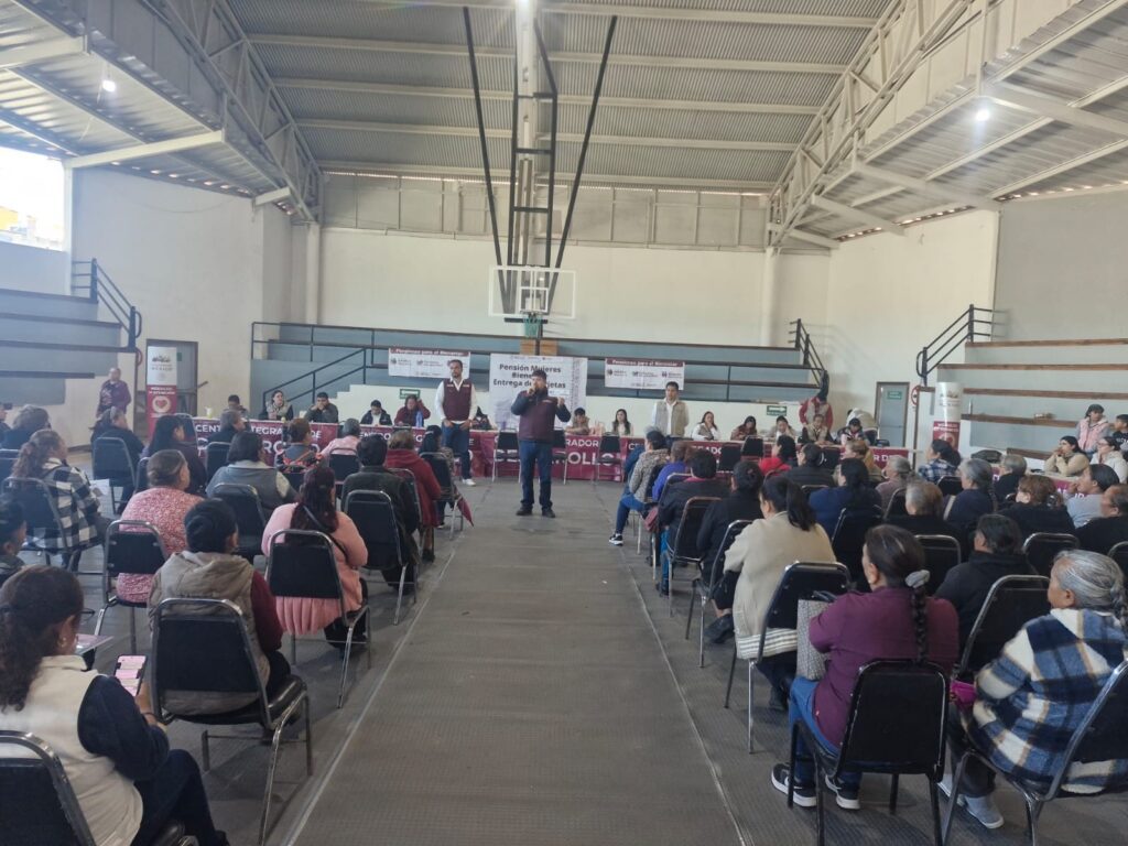Entregan más de 500 tarjetas a mujeres de 60 a 64 años