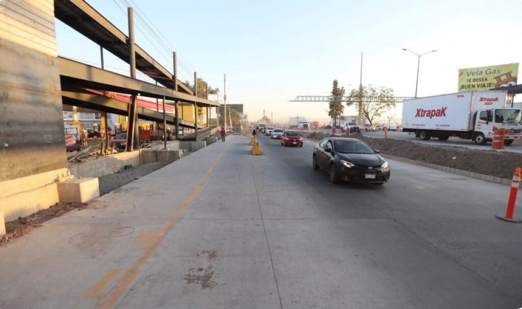 Se abren ocho carriles de carretera a Chapala