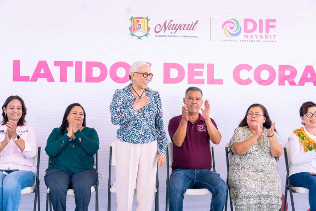 Beatriz Estrada lleva esperanza y bienestar a Huajicori con Latidos del Corazón