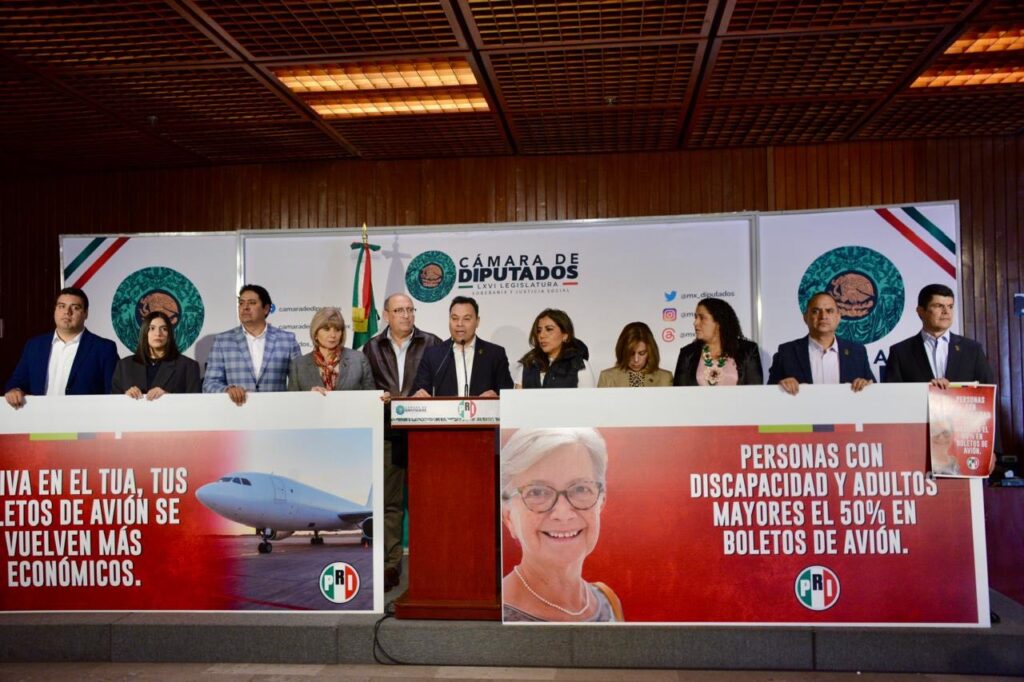 Arturo Yáñez propone frenar aumentos abusivos en boletos de avión