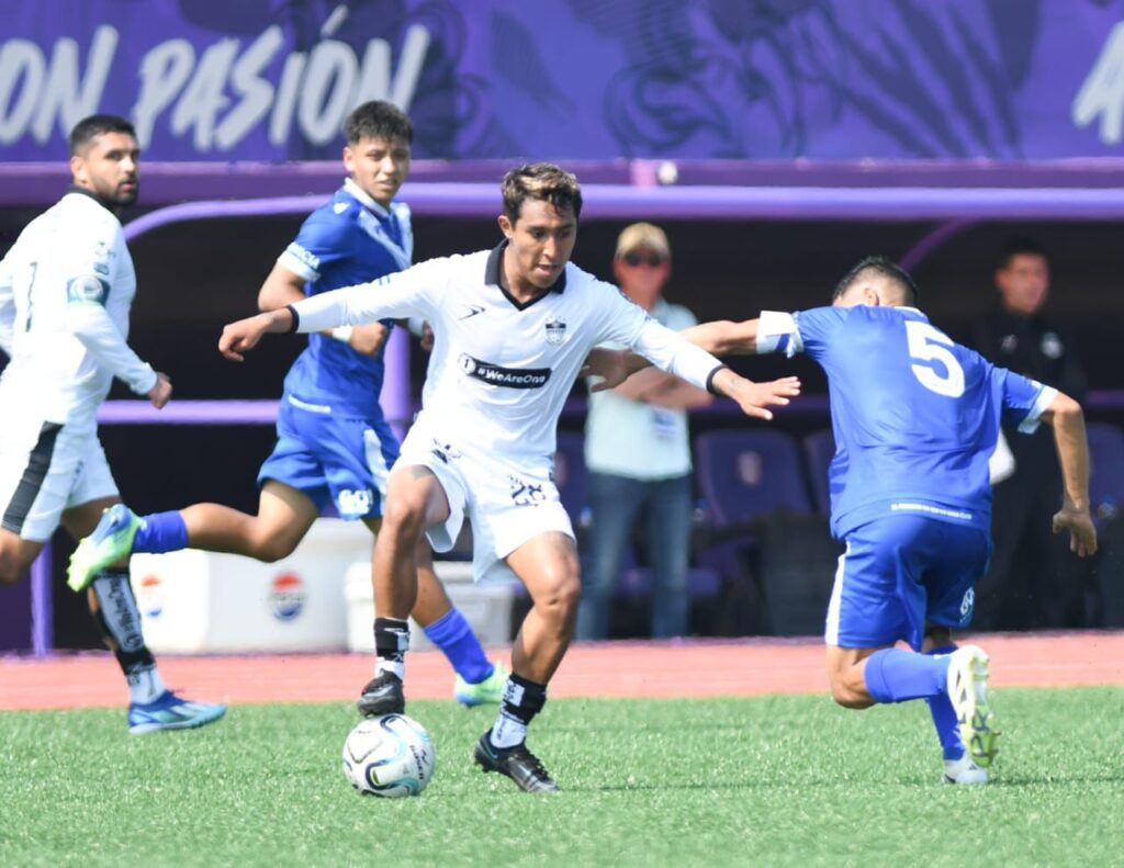 Alacranes debutan de manera impresionante en el Torneo Internacional Premier 2025