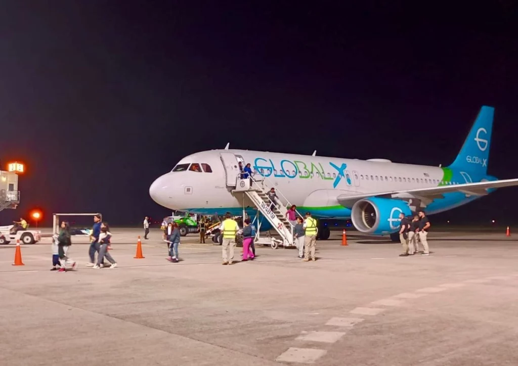 Deportan a 225 mexicanos desde Estados Unidos a Tapachula, Chiapas