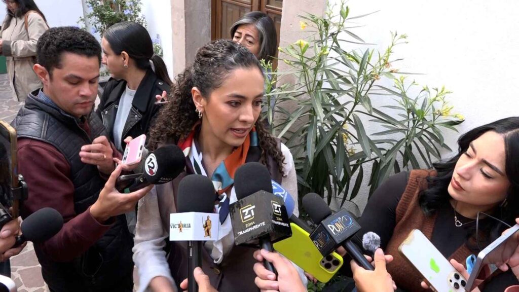 Invita regidora Gaby Hernández a colecta de cobertores para entregar a personas vulnerables