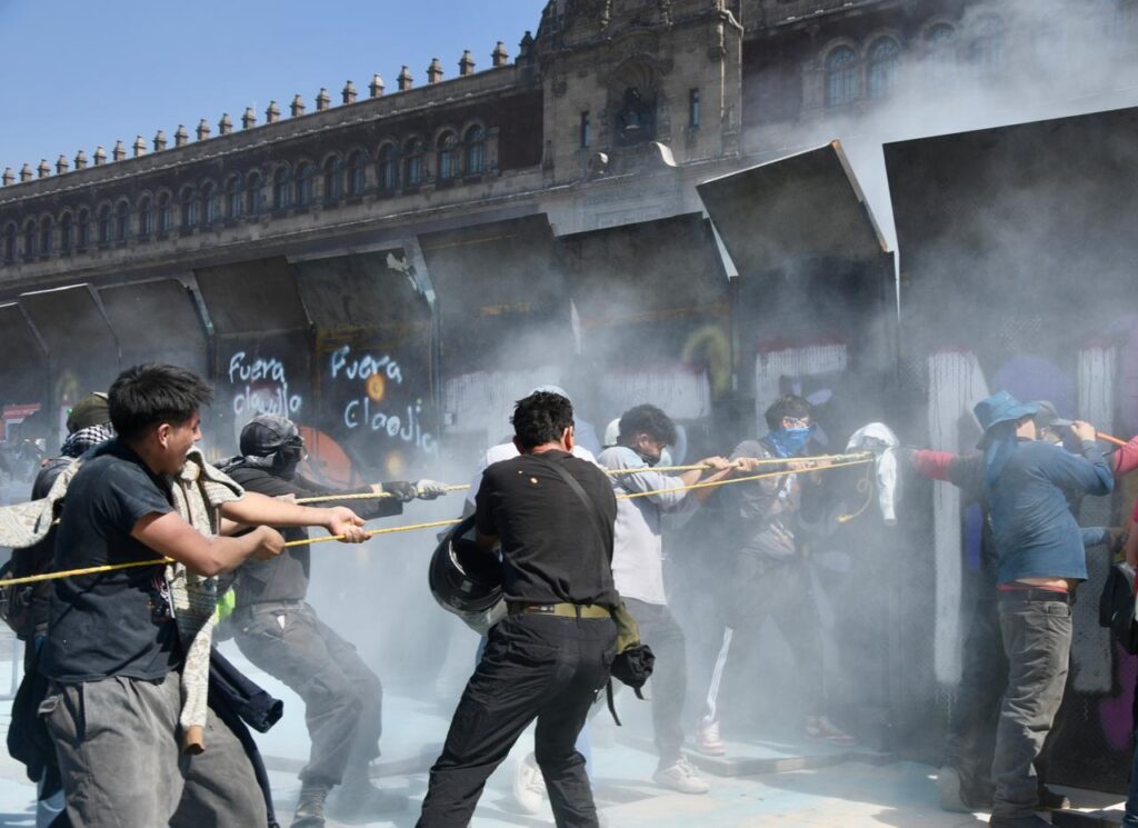 Morena Durango acusa a la ultraderecha por violencia en marcha del 15N